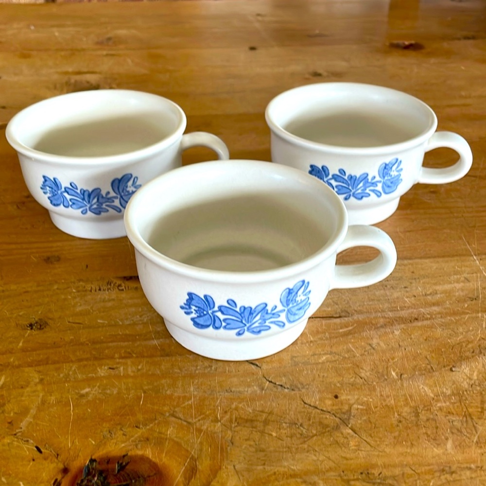 Three Pfaltzgraff Yorktowne 4” Soup/ Chili Mugs